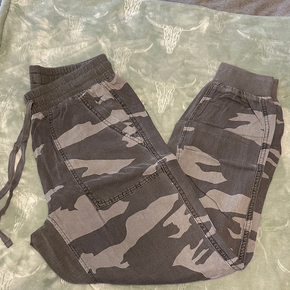Pants - Dark Camouflage Jogger Pants NWOT!